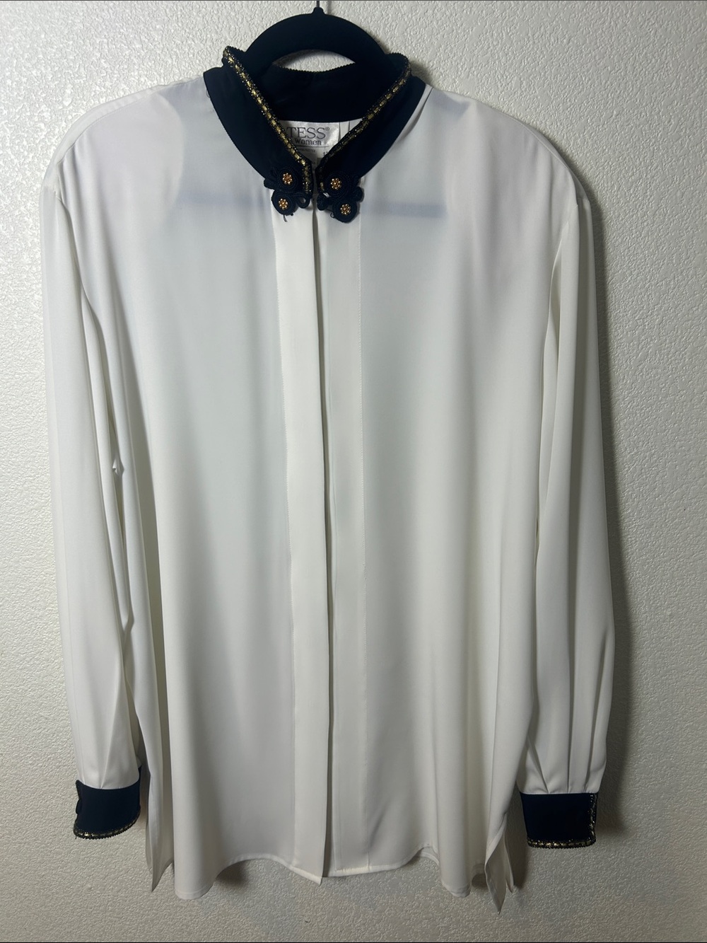 Vintage TESS Women 1X Ivory Black Gold Embellished Blouse Hong Kong